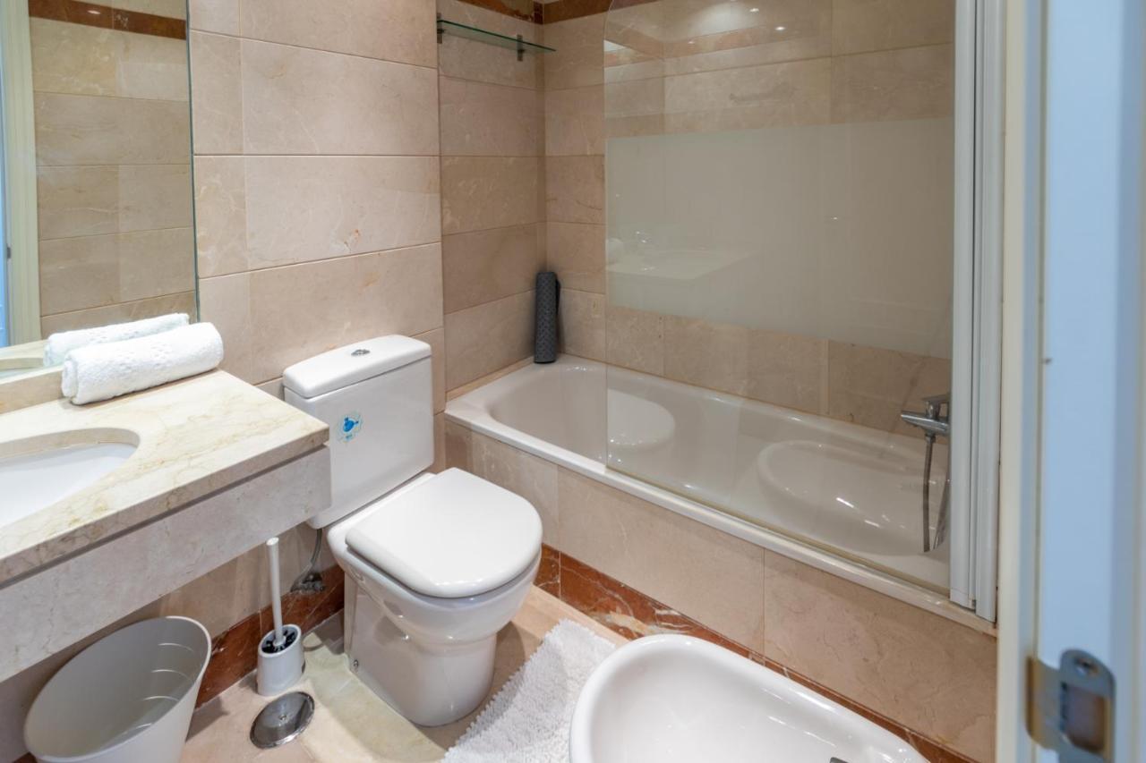 2Br Calanova Grand Golf - Wifi/Ac/Pool Apartment Малага Екстериор снимка